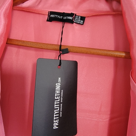 Pretty Little Thing - Picture 4 of 5